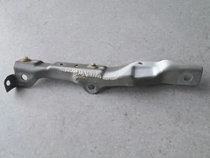 SUPPORT FIXATION GARDE BOUE AILE AVANT DROIT  RENAULT CLIO IV  641345024R - Imagen 1 de 3