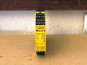 Moeller ESR5-NZ-21-24VAC-DC Safety Relay two-hand control device relay ( 7163) - Picture 1 of 6