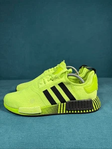 Adidas NMD R1 signalgrün sportliche Laufschuhe Herren Größe 10 - Bild 1 von 8