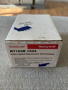 NEW OEM Honeywell Digital Oil Primary Control Board R7184B1024 - Picture 1 of 8