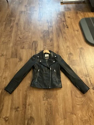 Chaqueta de motociclista Soia & Kyo 100 % cuero de cordero usada en excelente estado talla XS/TP precio de venta sugerido por el fabricante 500 USD Foto 1 de 4