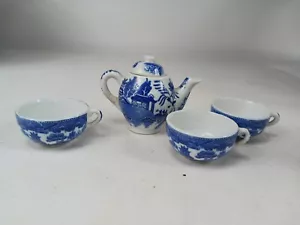 Antica teiera in miniatura salice blu e 3 tazze bambole set bambini - Foto 1 di 9