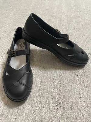 Rieker Carina Mujer Mary Jane Negro Plano Cuero Zapatos Talla 39/8 Nuevo en Caja Foto 1 de 4