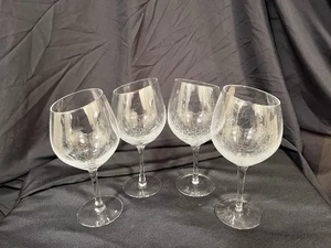 Juego de 4 copas de vino tinto con borde en ángulo crujiente transparente Pier 1 One inclinadas de 8 5/8" - Imagen 1 de 4