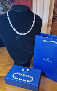 Swarovski Rhodium Plated Angelic Set White Crystal Necklace Bracelet Earrings - Picture 1 of 10