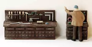Banco de trabajo de herramientas y hardware para talleres viene pintado para ti escala S - Imagen 1 de 1