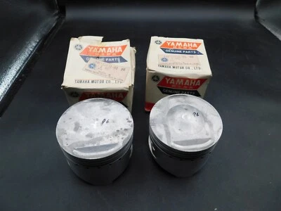 2 - PAR de pistões NOS OEM pistão STD, padrão Yamaha 1973 1974 TX750 - Imagem 1 de 4