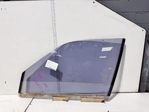 Holden Statesman Left Front Door Window Glass VS 07/1993-06/1999 - Picture 1 of 4