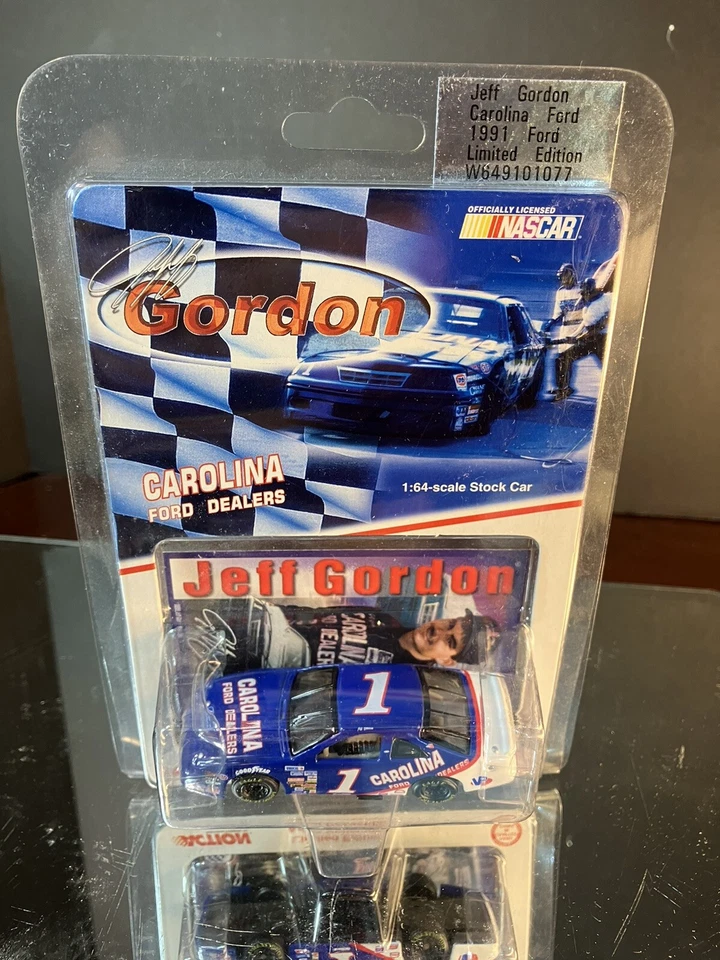 Jeff Gordon #1 Carolina Ford Dealers 1991 Ford Thunderbird 1:64 Action - Image 1 of 1