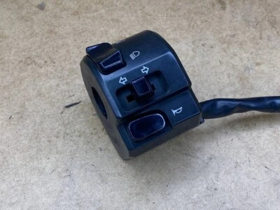 Interruptor panel de control derecho KTM 690 950 990 Super moto duke RC8 SM 61011070000 Foto 1 de 4