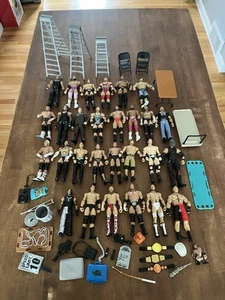 Huge WWE Wrestling Action Figure Lot Of 28 Plus Accessories! - Picture 1 of 17