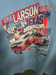 Camiseta Kyle Larson 2025 Texas Xfinity Series Race Win XXX Azul - Imagen 1 de 5