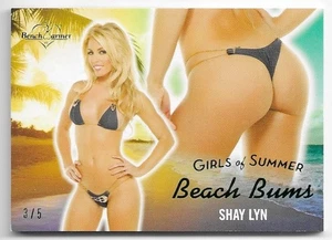 2025 BENCHWARMER GIRLS OF SUMMER SHAY LYN VEASY BEACH BUMS BUTT CARD /5 HOT! - Imagen 1 de 2