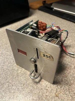 Стиральная машина падение монет | метр в сборе. 120 В 25 центов Huebsch, F200003000P - Изображение 1 из 4