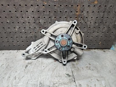Водяной насос для Volvo VAH VHD VNL VNM D11 D13 D16 Mack MP7 MP8 85124623 85109694 - Изображение 1 из 4