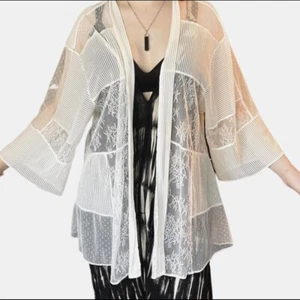 Victoria's Secret Ivory Sheer Lace Boho Kimono Jacket Swim Cover Size M - Picture 1 of 8