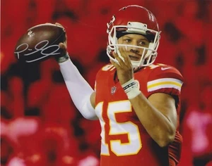 Signiertes RP Pat Mahomes 8 x 10 FARBFOTO kostenloser Versand - Bild 1 von 1