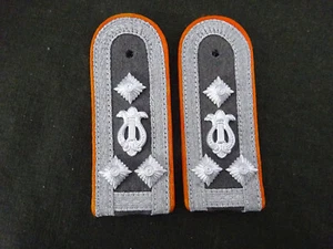 DDR NVA Dienstgrad Fallschirmjäger orange Stabsfeldwebel Musikdienst - Picture 1 of 3
