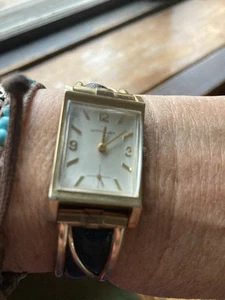 Men's 10K Gold Filled Wittnauer Wrist Watch Running Vintage, Beautiful Band! - Picture 1 of 15