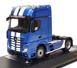 Ixo 1/43 Scale TR206.22 - Mercedes Benz Actros MP4 Truck - Met. Blue/White - Picture 1 of 5