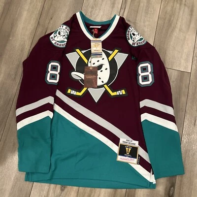 Camiseta deportiva Mitchell & Ness Anaheim Mighty Ducks TEEMU SELANNE PARA HOMBRE talla pequeña Foto 1 de 4
