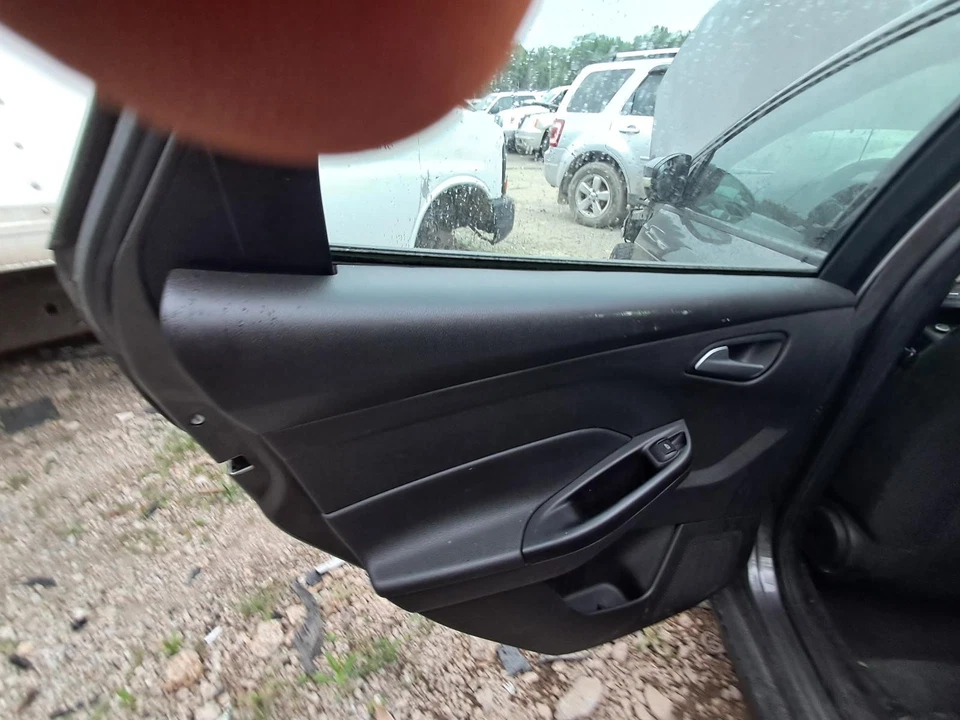 Used Rear Left Door Interior Trim Panel fits: 2016 Ford Focus  Grade A Foto 1 de 4