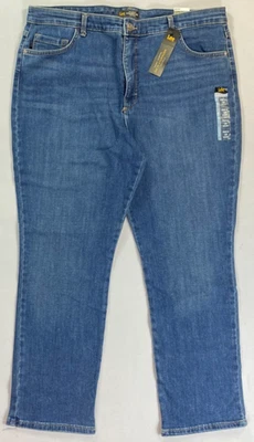 女式 Lee 高腰直筒休闲版型弹力牛仔裤西雅图 18 短款 — 第 1/4 张图片