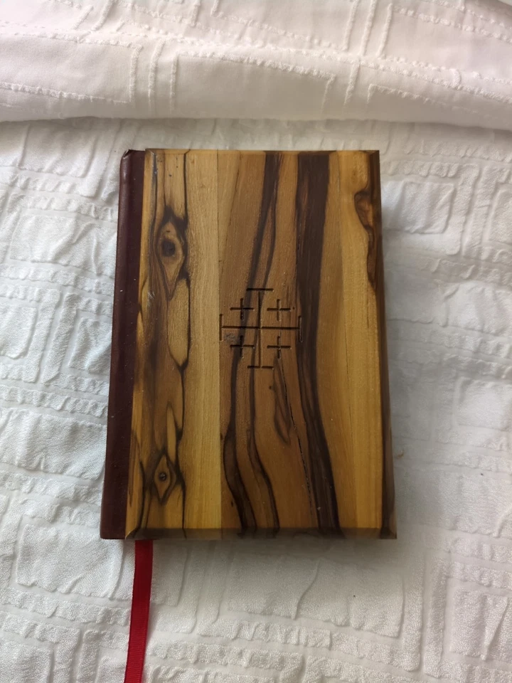 Vintage Holy Bible Olive Wood Cover King James Jeruslaem Red Letter Edition Foto 1 de 4