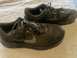 MENS NIKE FLEX EXPERIENCE RUNNING SNEAKERS SHOES BLACK SIZE 9 1/2 9.5 - Picture 1 of 7