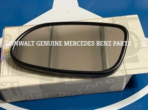 2308100521 Mercedes Benz CLK350 CLK550 CLK55 AMG Left Driver Side Mirror Glass - Picture 1 of 3