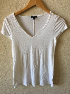 Women's GAP White Short Sleeve V-neck Shirt Top S - Picture 1 of 8