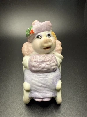De colección Miss Piggy Muppets 1980 Sigma Cerámica Navidad Trineo Paseo Ornamento Foto 1 de 4
