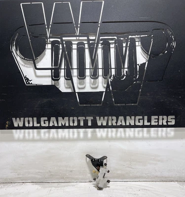 97-06 Jeep TJ Wrangler Brake Combo Proportioning Valve w/ BRACKET 52128423AC - Image 1 of 4