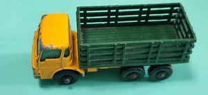 Vintage Lesney Matchbox Made In England Series No.4 Yellow Stake Truck - Picture 1 of 8