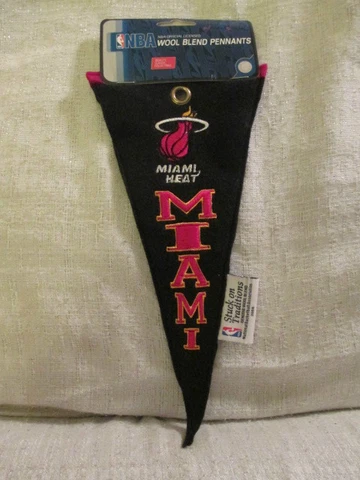 2004 Winning Streak Miami Heat NBA Wool Blend Basketball Pennant Cover
