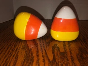 Coctelera de porcelana vintage amarilla naranja y blanca caramelo maíz salero y pimienta - Imagen 1 de 5