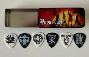 Juego de 6 selecciones de guitarra coleccionables Papa Roach de la gira 2011 ¡¡¡Raro!!!! - Imagen 1 de 3