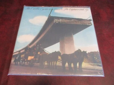 DOOBIE BROTHERS VERIFIED CAPTAIN AUDIOPHILE 180 GRAM LIMITED EDITION GATEFOLD LP - Image 1 of 2