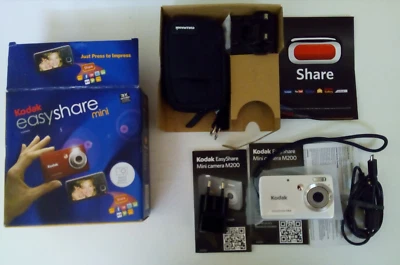 Kodak Easy Share M200 - Bild 1 von 2