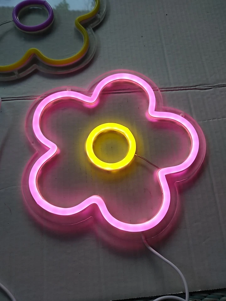 Set Of 3 Neon Flower Lights Usb - Image 1 of 4