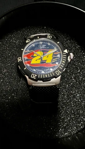 Jeff Gordon 24 Nascar Analog Watch New in Original Packaging Cover