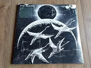 THE DUCKS - HIGH FLYIN' 3LP 2023 GATEFOLD SLEEVE NEW SEALED - Picture 1 of 2