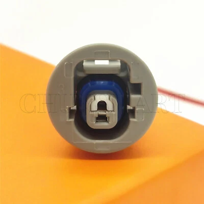 83530-28020 Oil Pressure Sensor/Switch Connector For Toyota Sienna 2004-2010 - Image 1 of 4