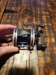 ABU Garcia Ambassador 5500C3 RH Baitcasting Reel - Sweden. Free Ship - Picture 1 of 8