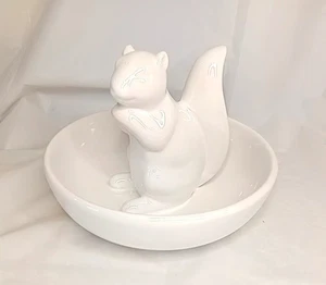 La Jolie Muse White Squirrel Ceramic Dish / Bowl New - Picture 1 of 5