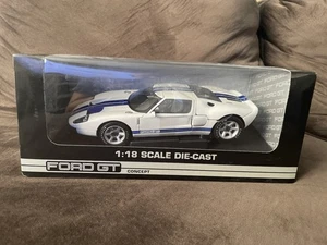 Ford GT Concept 1/18 Scale Die Cast Car White W/ Blue Bean Stalk Group #10021 - Picture 1 of 7