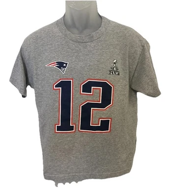 Camisa cinza New England Patriots NFL Boys pequena #12 Tom Brady Super Bowl XLVI - Imagem 1 de 3