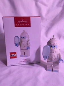 Hallmark 2022 Lego Yeti Minifigur Abominable Snowman Monster Popsicle Ornament - Bild 1 von 10