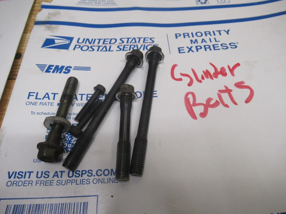 БОЛТЫ КРЕПЛЕНИЯ ЦИЛИНДРОВ XL 600 HONDA 1984 XL 600R 1984 - Изображение 1 из 1