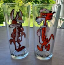 Vtg lot 2 1973 Pepsi Collector Series Cool Cat Wile E. Coyote Glass Warner Bros.